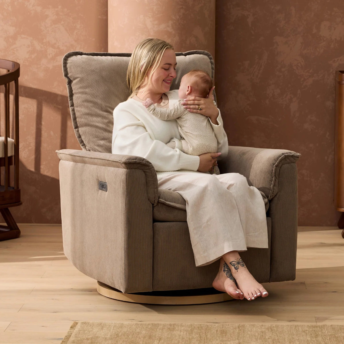 Il Tutto Louie Electric Recliner Chair