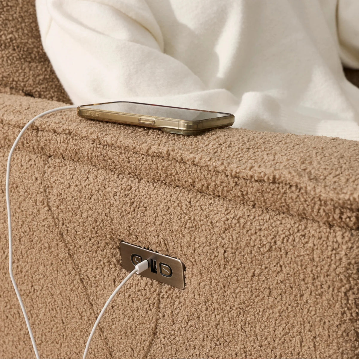 Il Tutto Louie Electric Recliner Chair