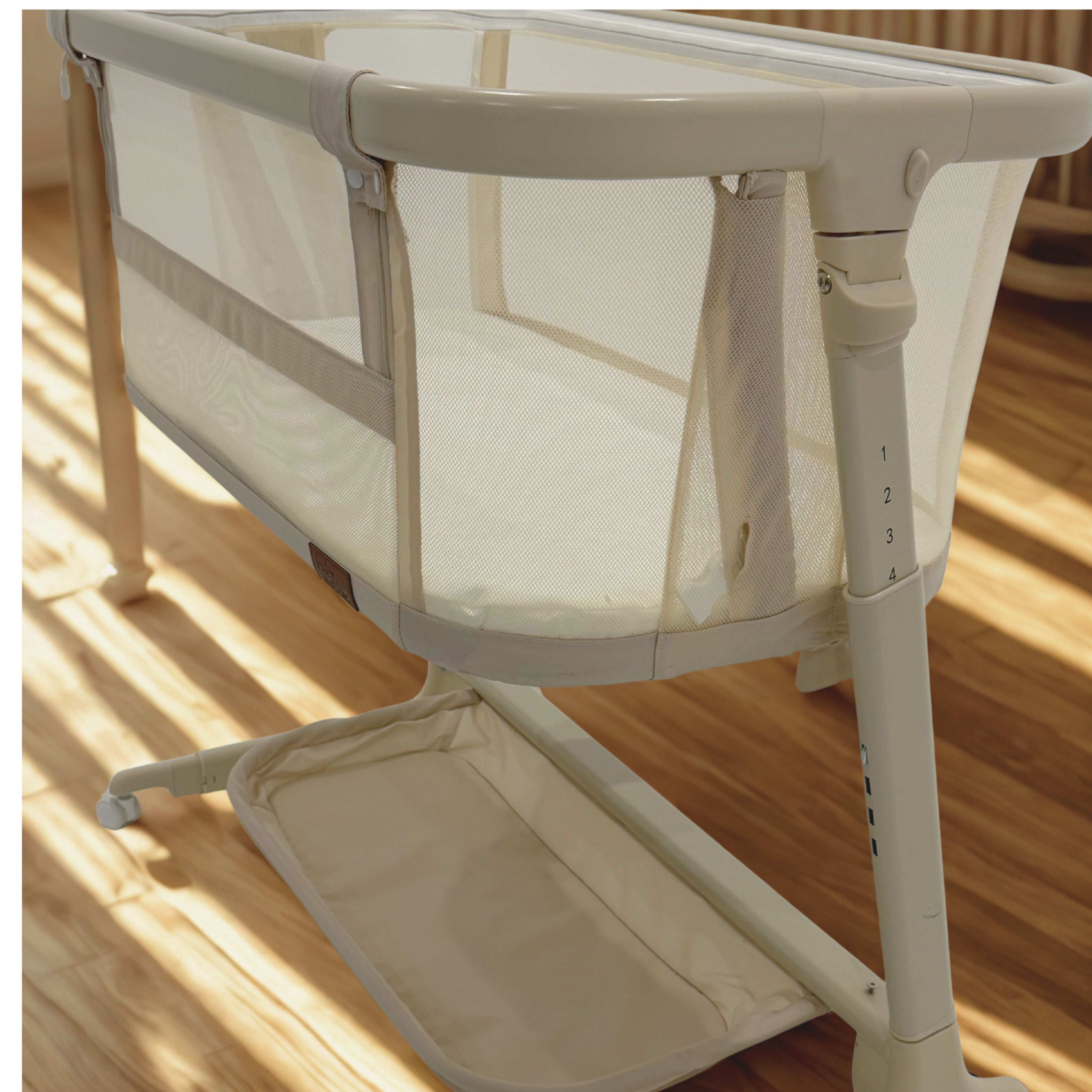BabyStudio Dream Glider Bedside Sleeper - Auto Motion Bassinet