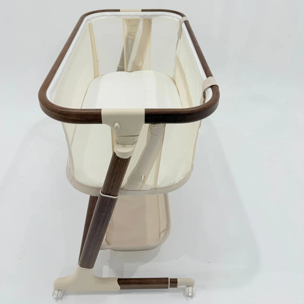 BabyStudio Dream Glider Bedside Sleeper - Auto Motion Bassinet