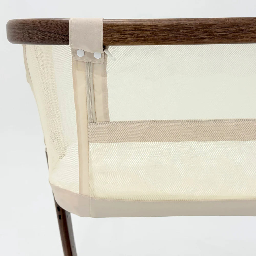BabyStudio Dream Glider Bedside Sleeper - Auto Motion Bassinet