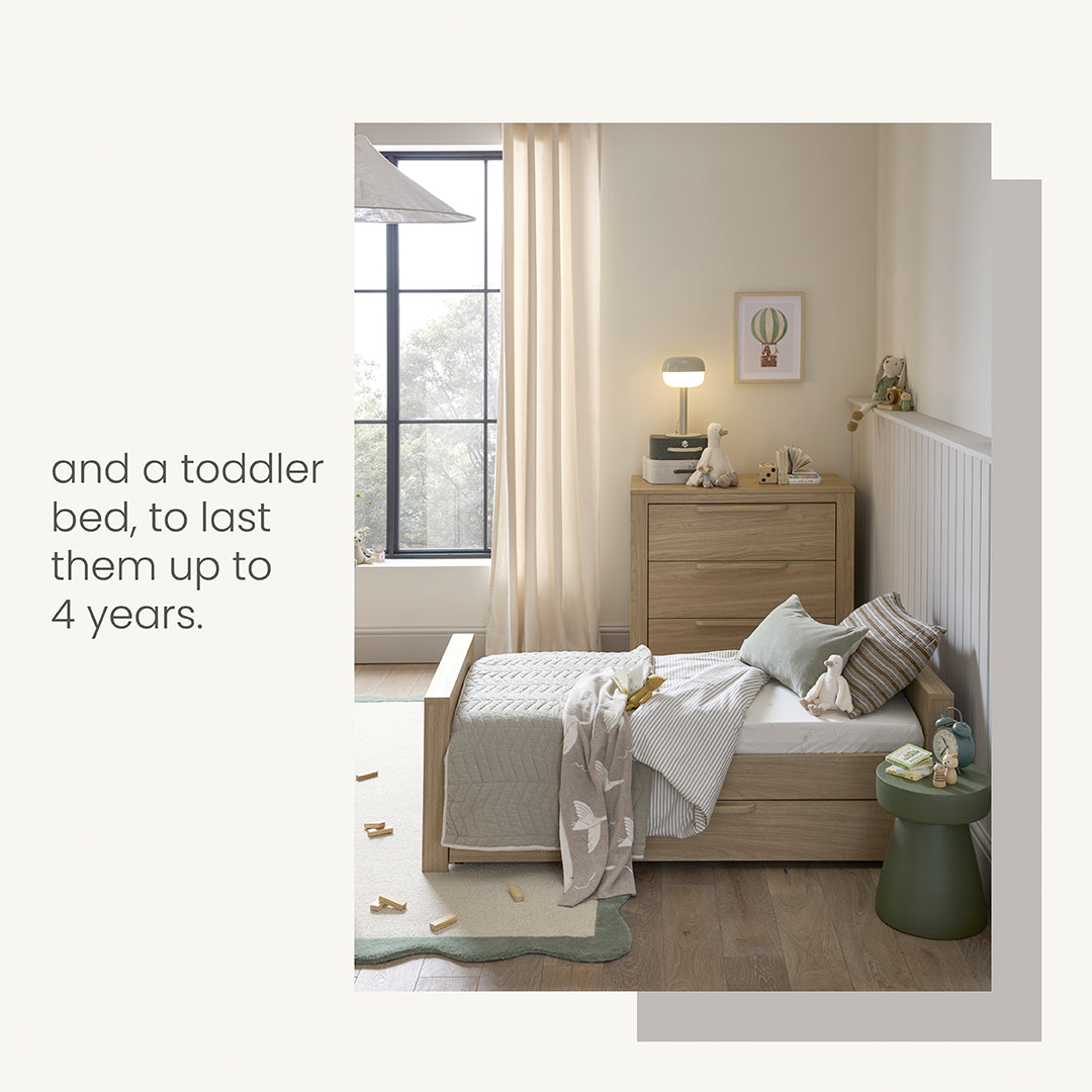 Mamas & Papas Franklin Light Oak 4 piece set with Cot Bed, Mattress, Fitted Sheets & Mattress Protector