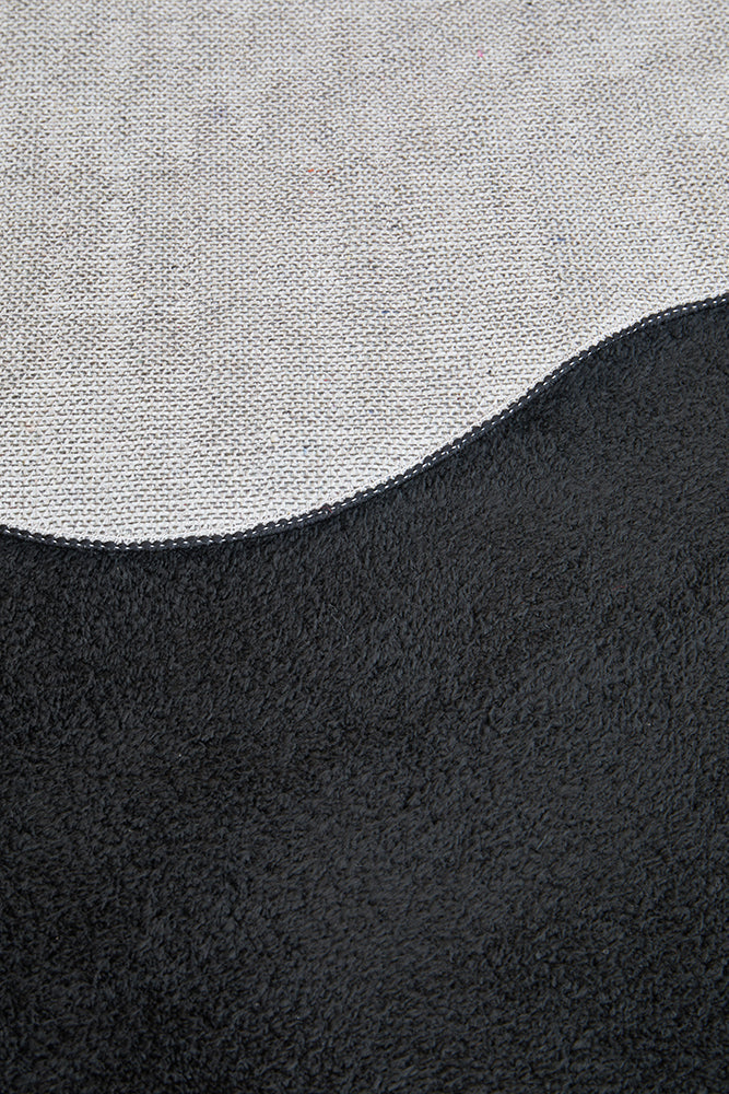 Sybaki Evelyn Black Rug