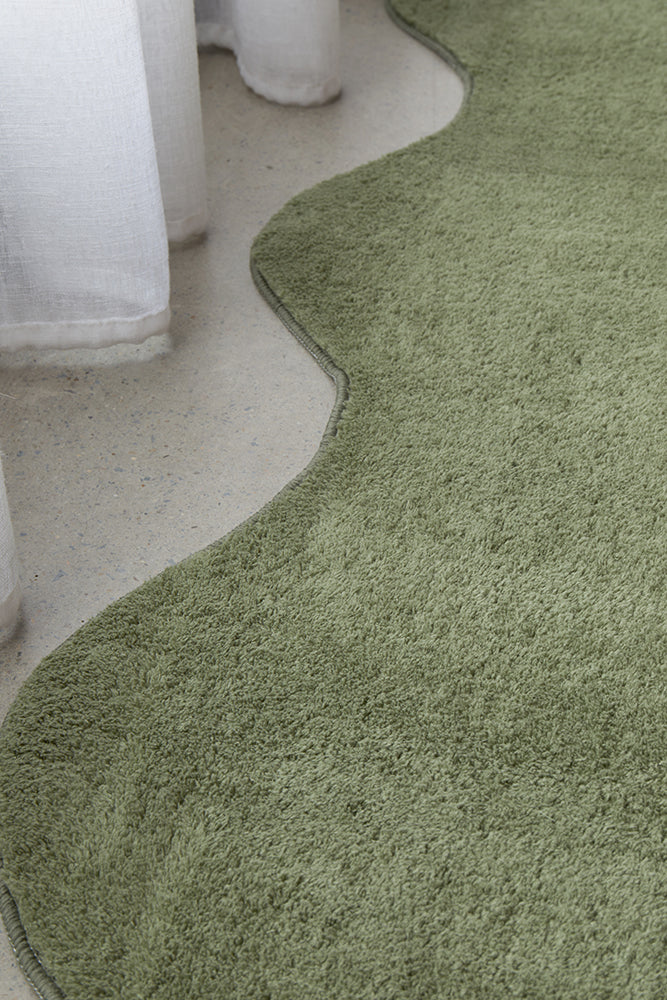 Sybaki Evelyn Green Runner Rug