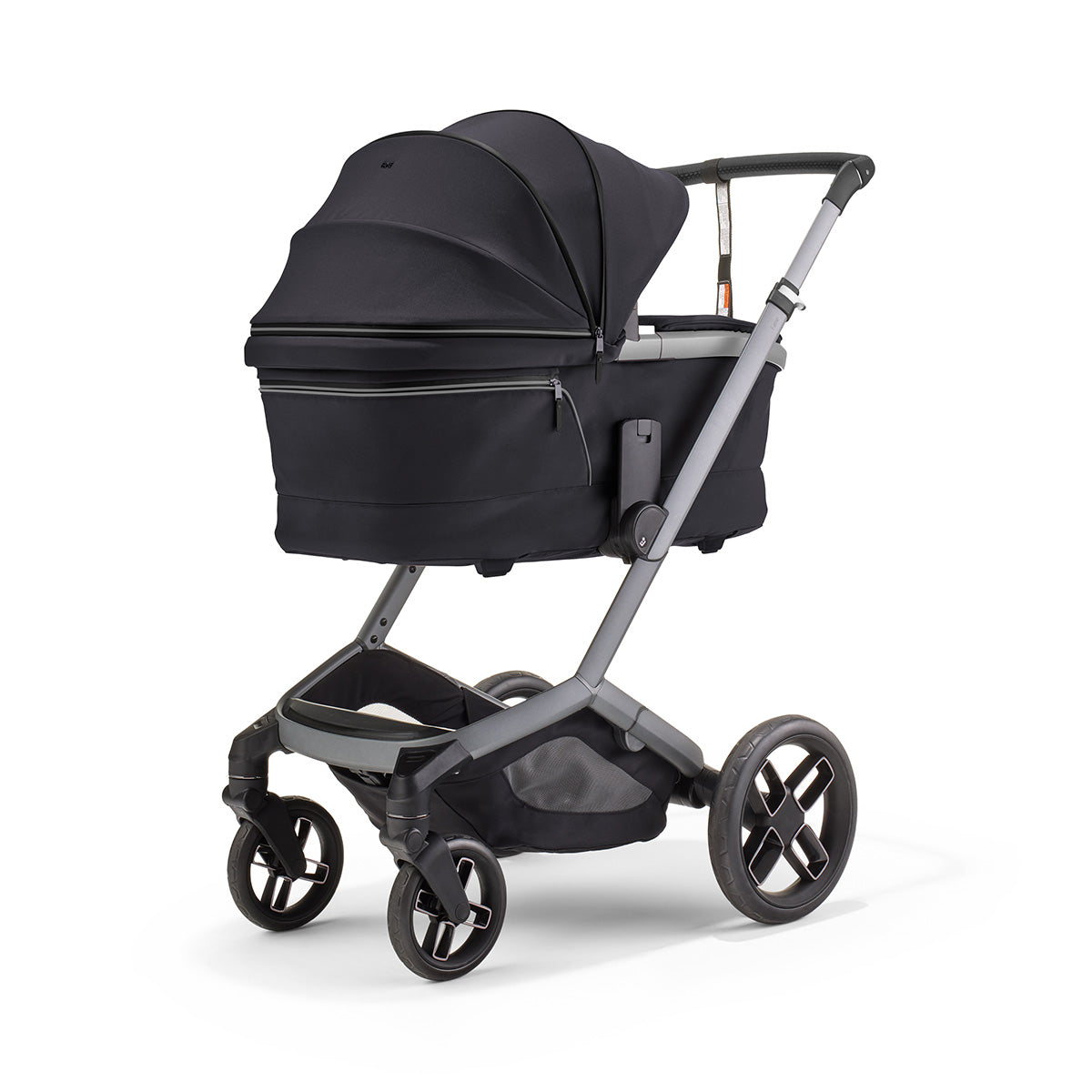 Maxi Cosi Fame+ Stroller with Bassinet Bundle