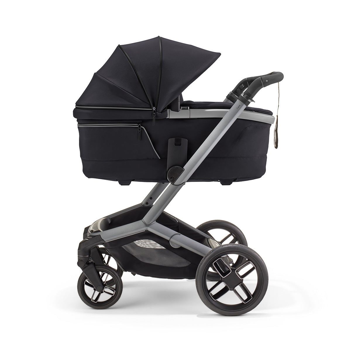 Maxi Cosi Fame+ Stroller with Bassinet Bundle