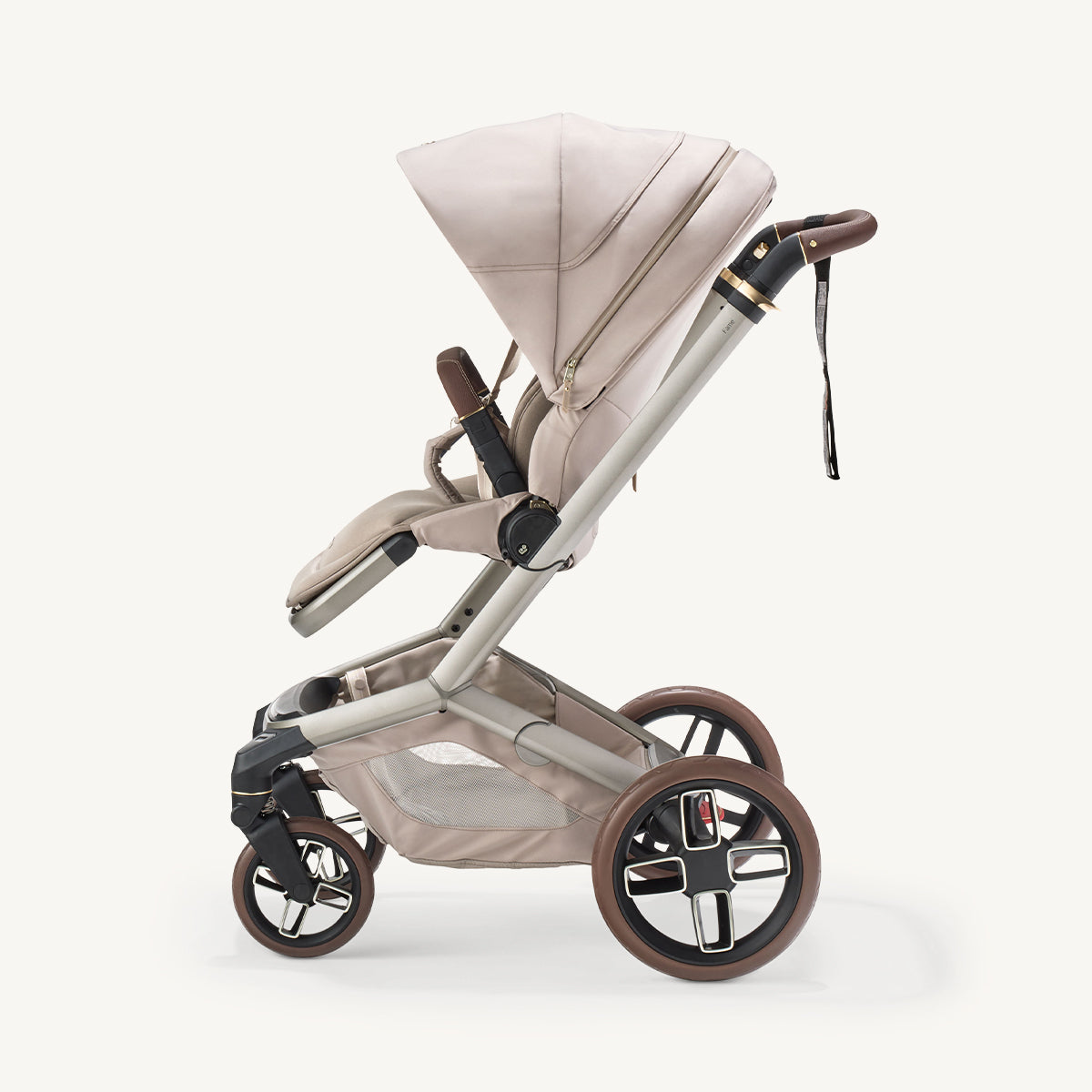 Maxi Cosi Fame+ Stroller with Bassinet Bundle
