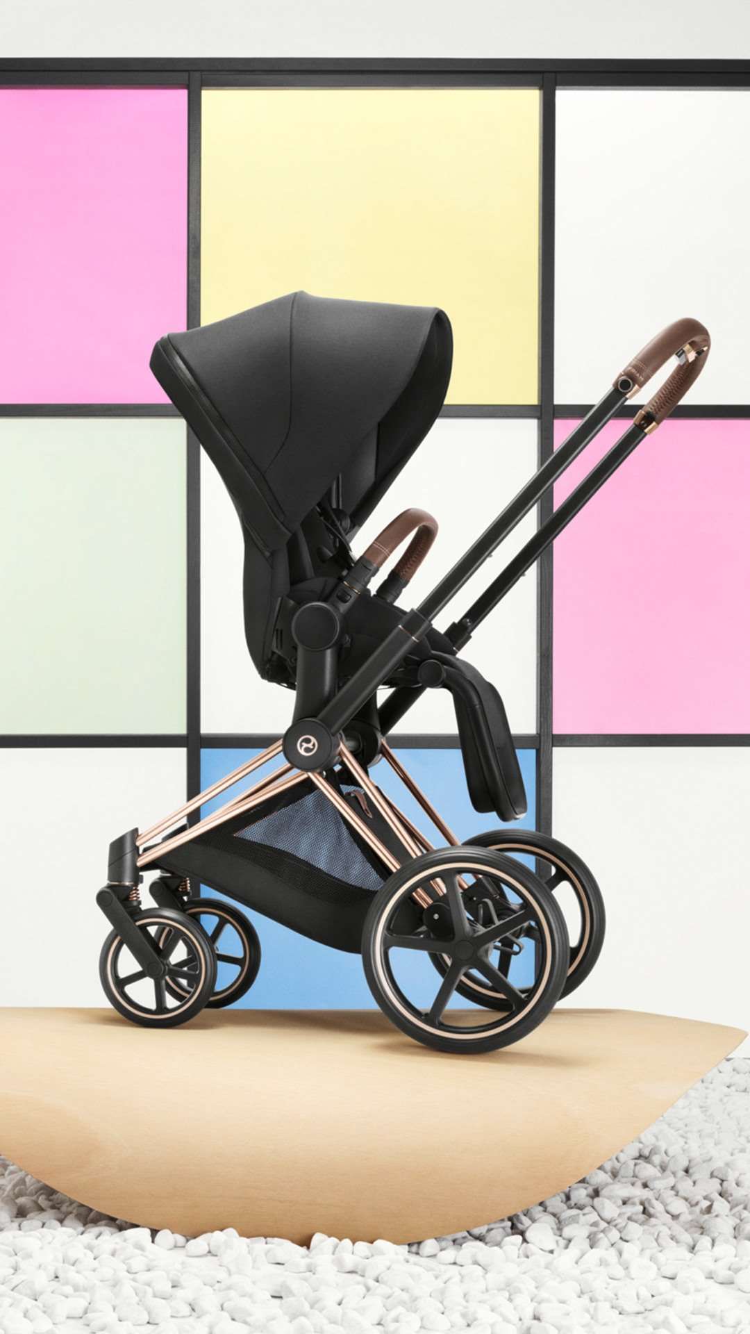 Cybex Priam Pram with Rose Gold Chassis & Sepia Black Seat V26 + Cloud Q Capsule with Base Stardust Black