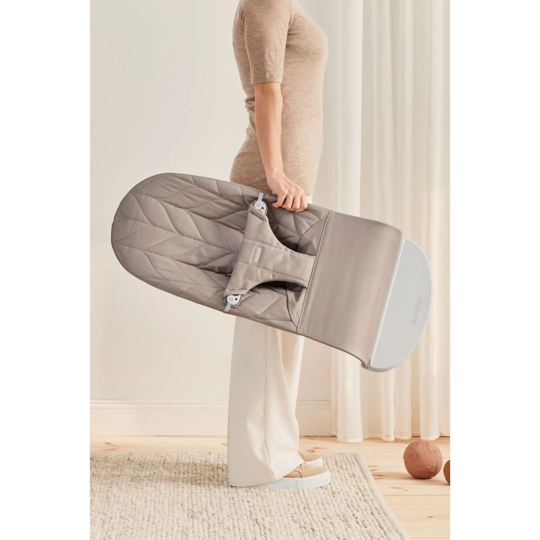 BabyBjorn Bouncer Bliss Woven Petal Quilt Sand Grey