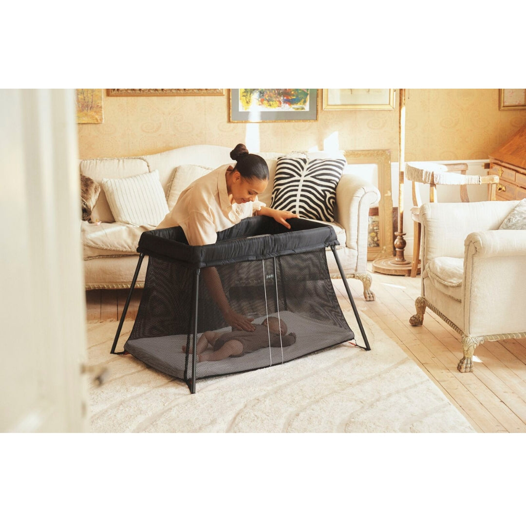 BabyBjorn Travel Cot Light Black Mesh
