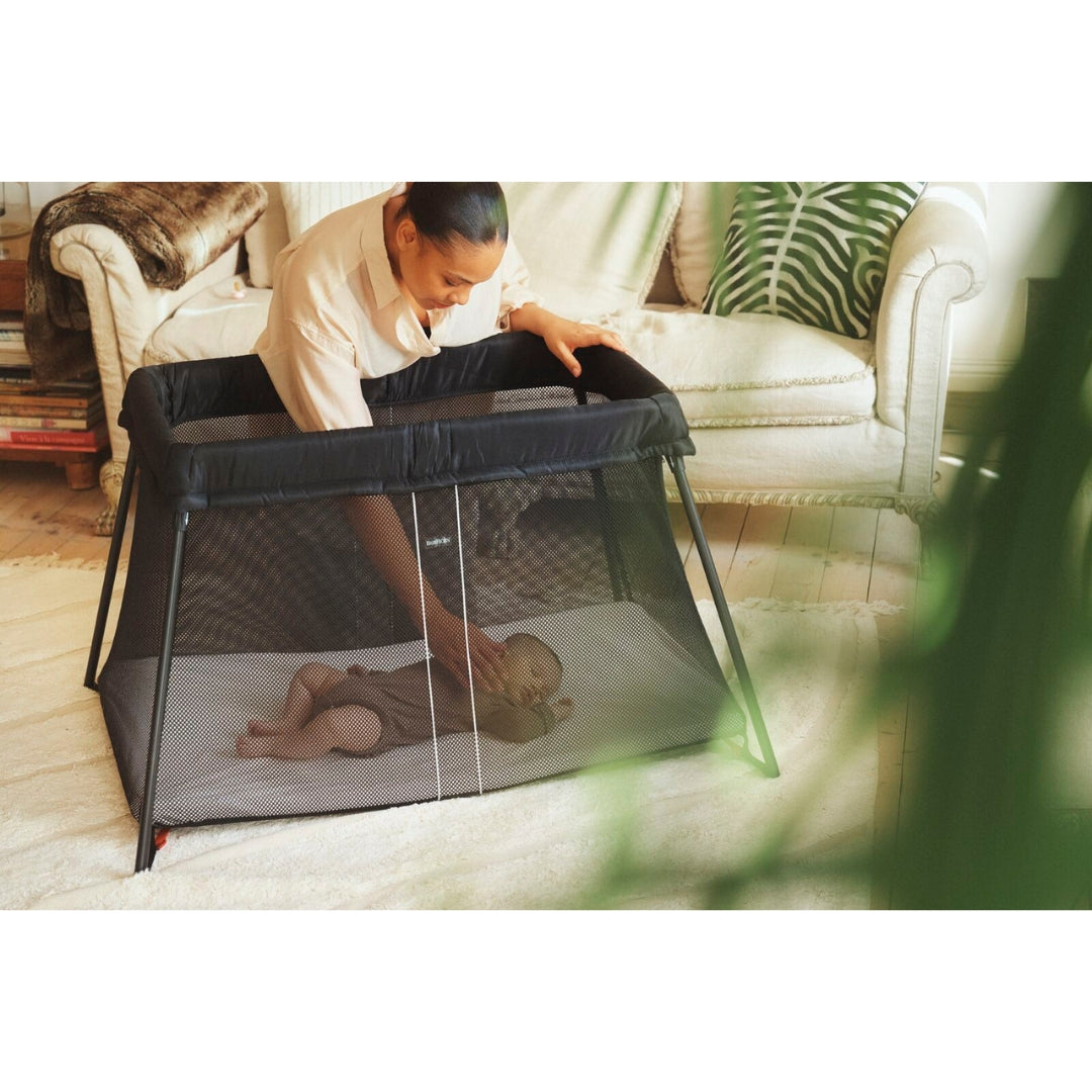 BabyBjorn Travel Cot Light Black Mesh