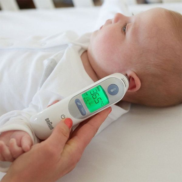 Braun Thermoscan 7+ AgeSmart Ear Thermometer with Night Mode