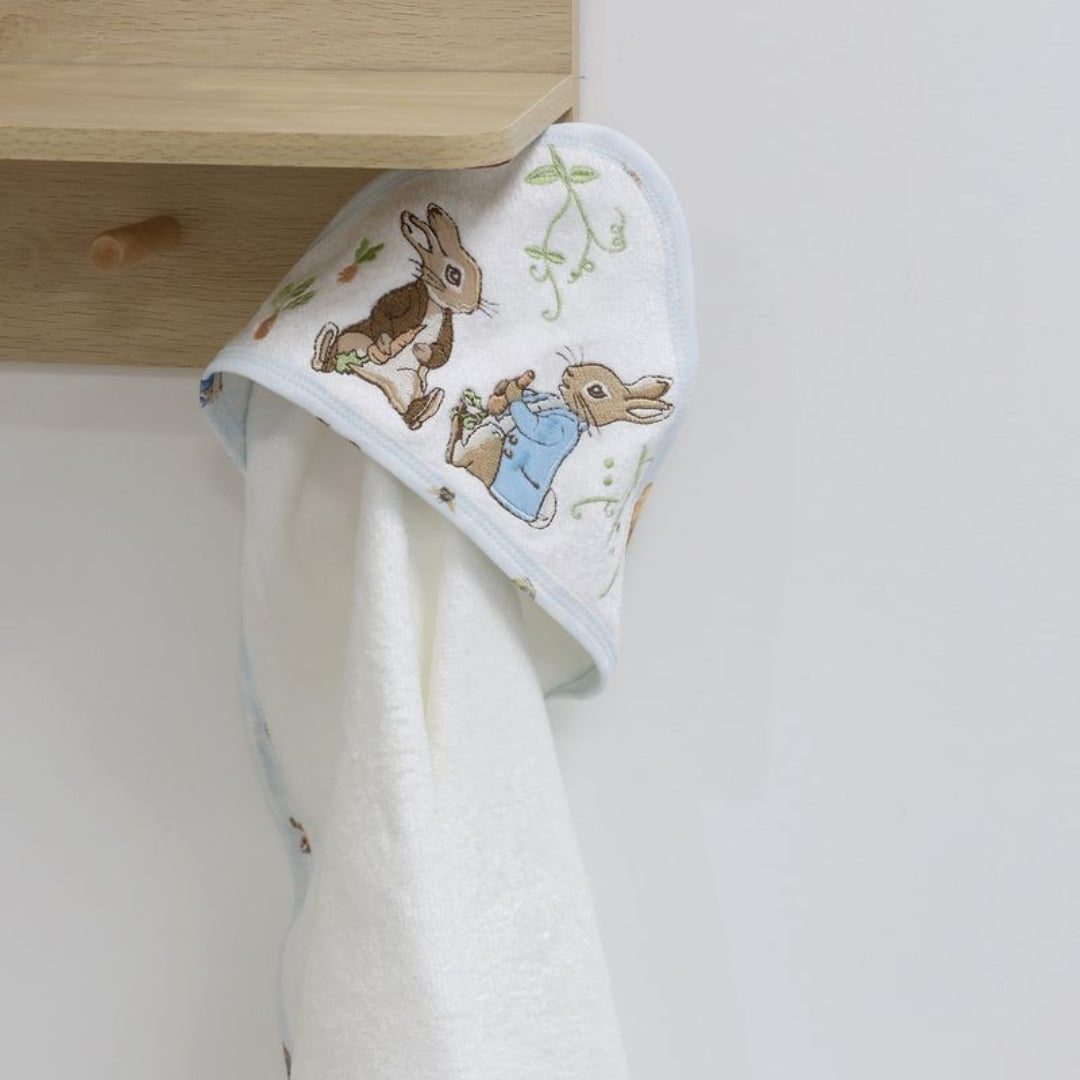 Bubba Blue Peter Rabbit Hooded Towel Peter Rabbit & Benjamin Bunny