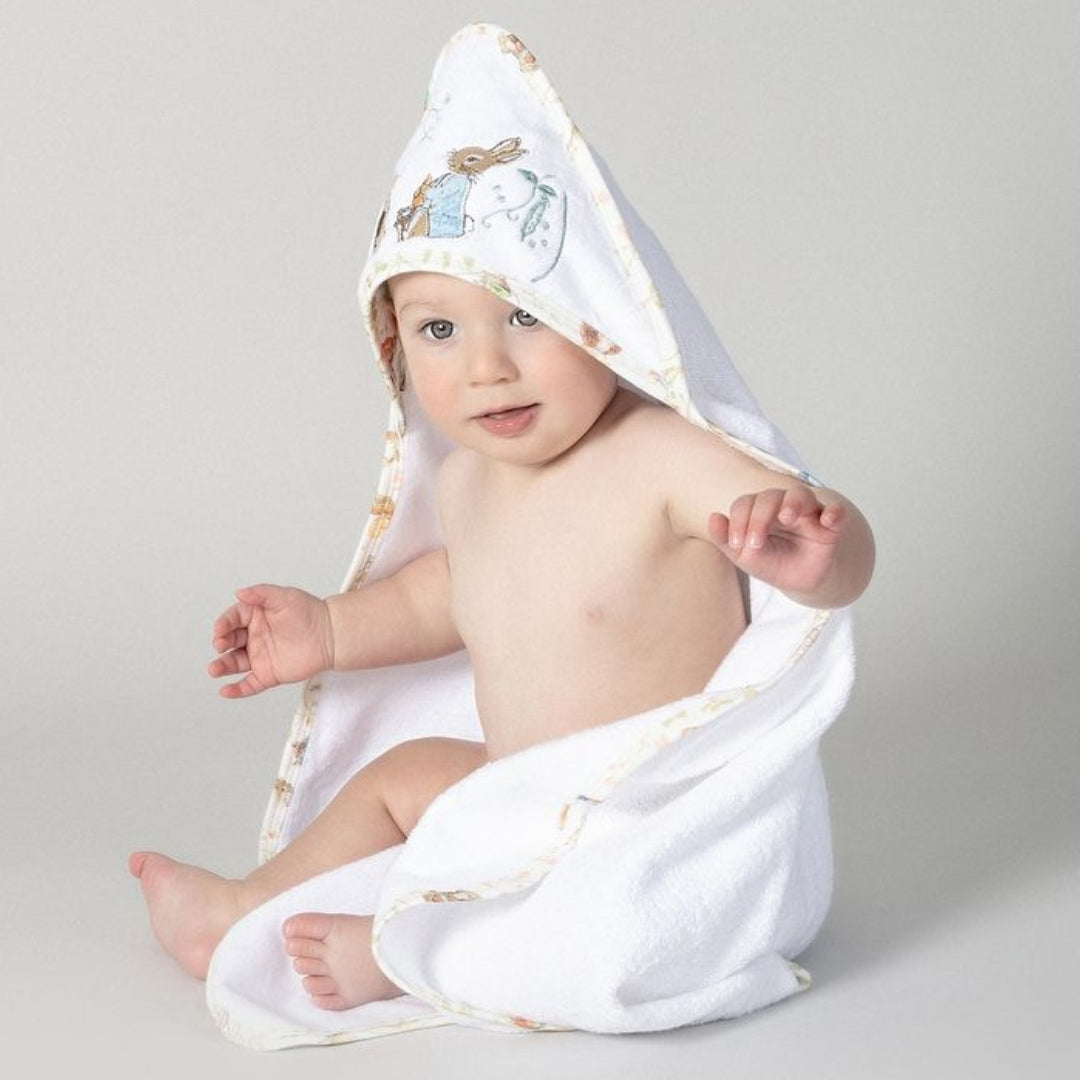 Bubba Blue Peter Rabbit Hooded Towel Peter Rabbit & Benjamin Bunny