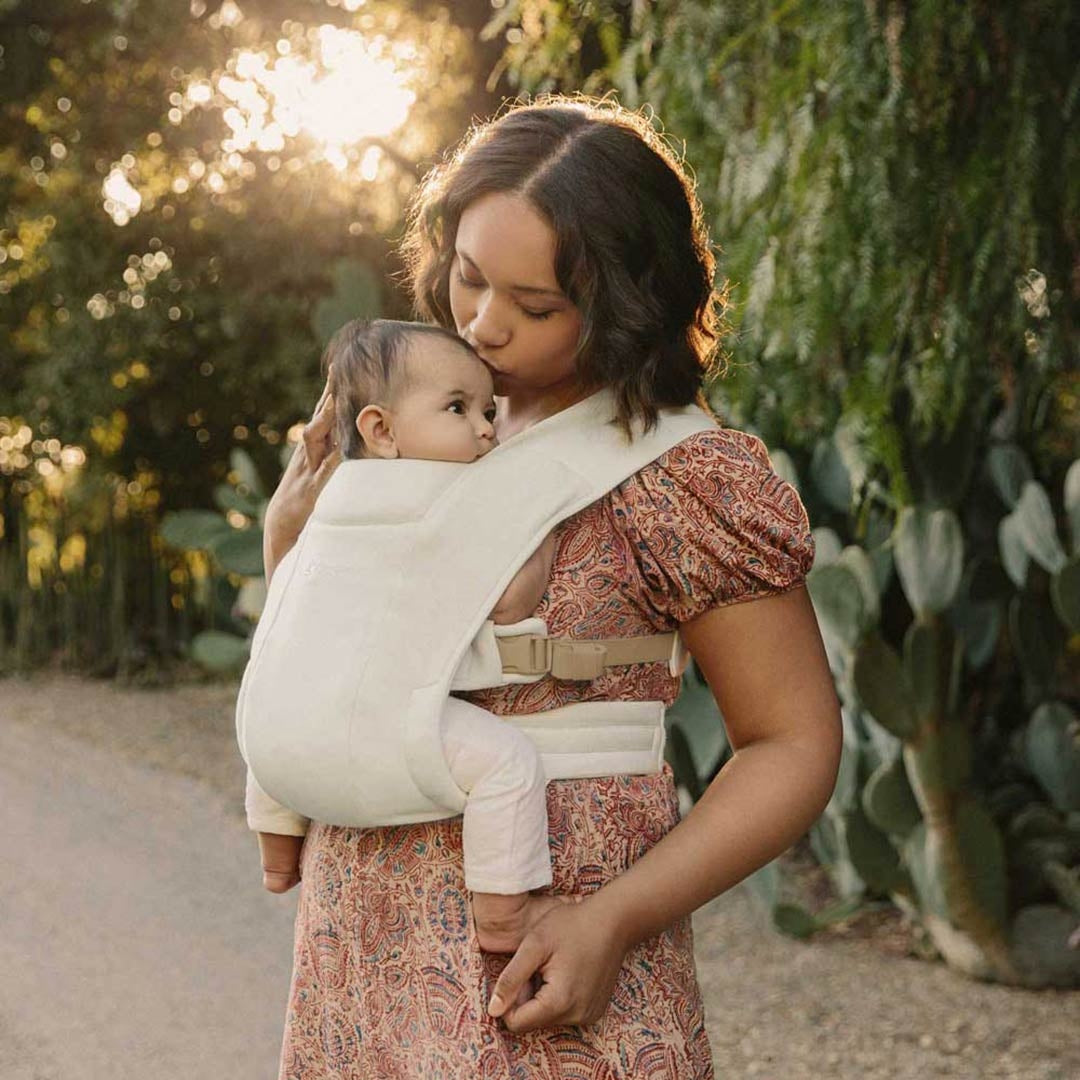 Ergobaby Embrace Newborn Baby Carrier Cream