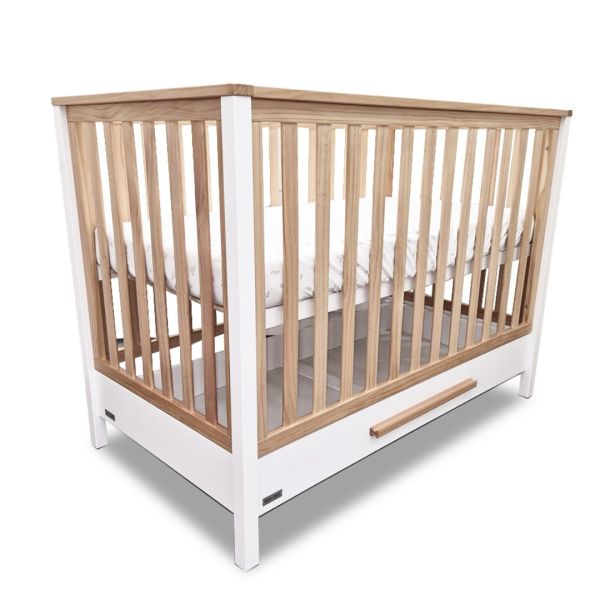 Gusto + Darcy Omorfi Cot White/Maple Wash with Mattress