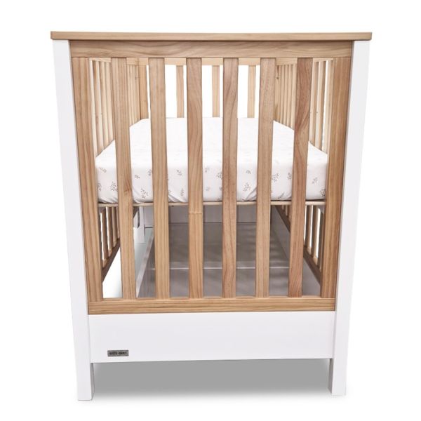 Gusto + Darcy Omorfi Cot White/Maple Wash with 3 Drawer Chest & Sweet Pea Standard Mattress Package Deal