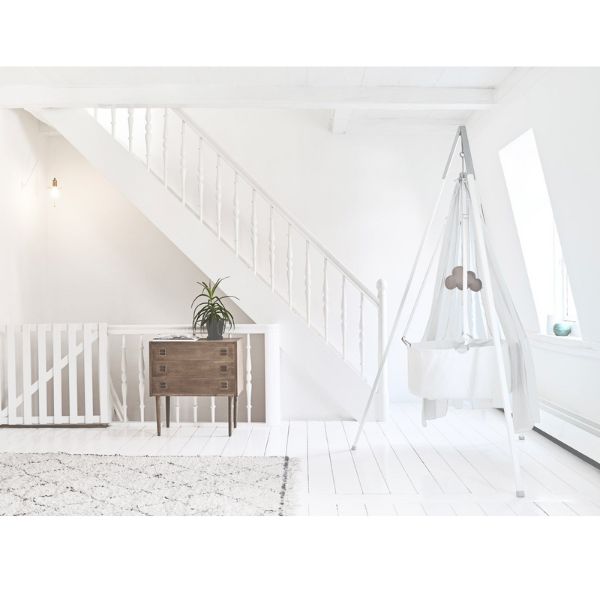 Leander Cradle Tripod Stand White Aluminium
