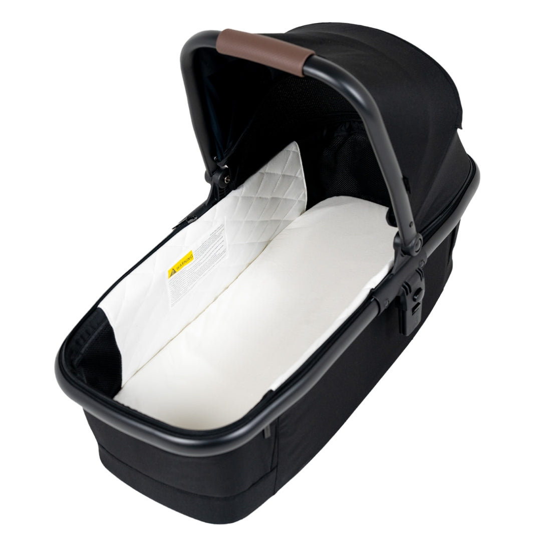 Love n Care Neo Carry Cot Ebony