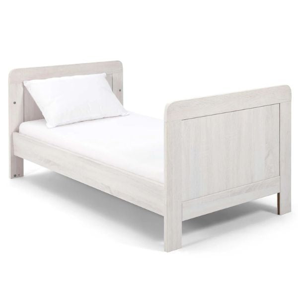 Mamas & Papas Atlas 5 piece set with Cot Bed, Dresser Changer, Mattress, Fitted Sheets and Mattress Protector - White