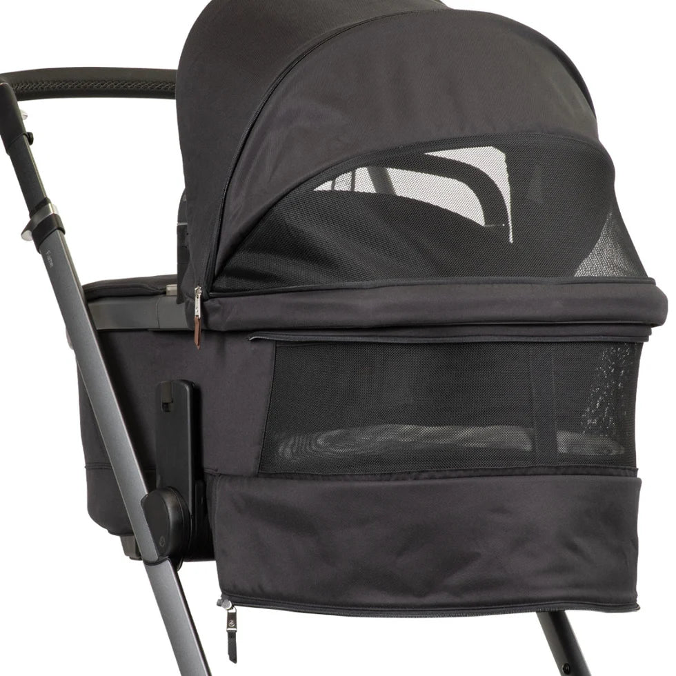 Maxi Cosi Fame Stroller with Carrycot Bundle