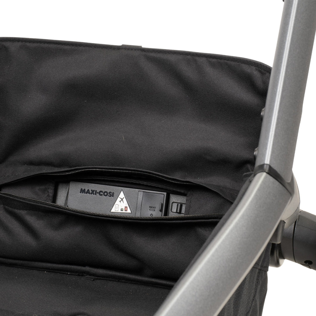 Maxi Cosi Fame Stroller Twillic Black with Carrycot Bundle