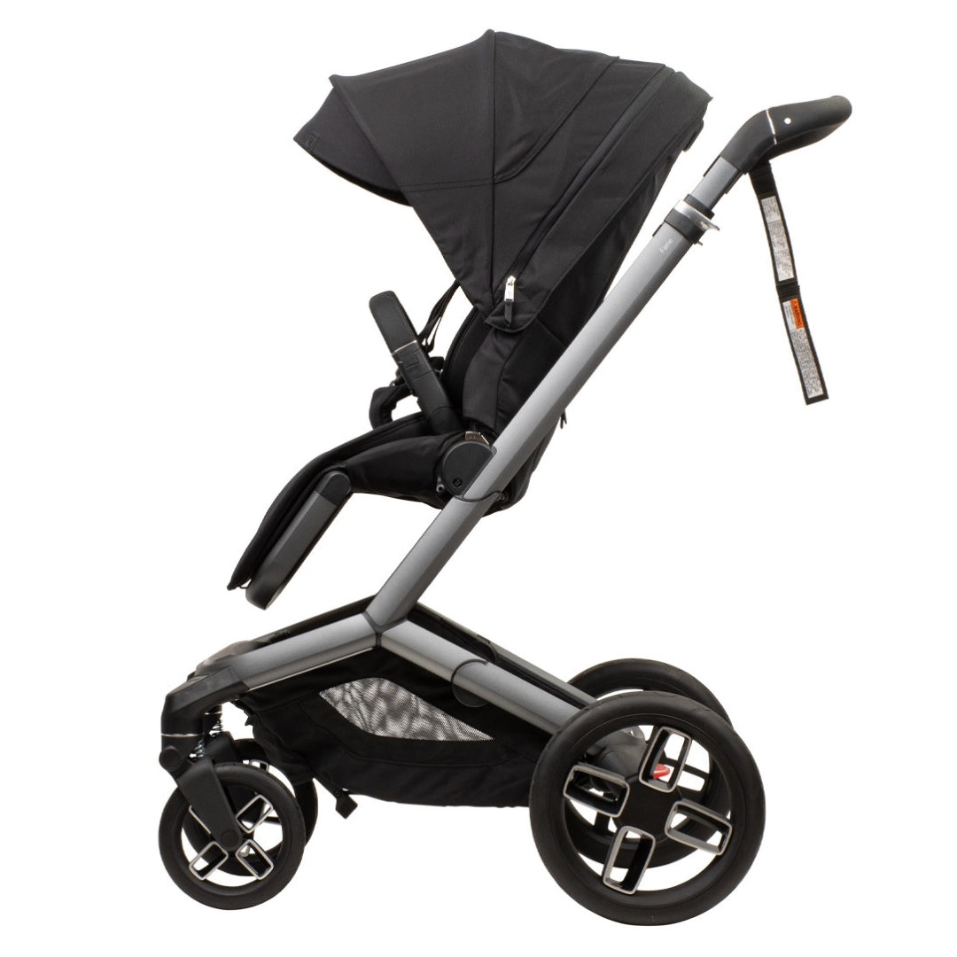 Maxi Cosi Fame Stroller Twillic Black with Carrycot Bundle