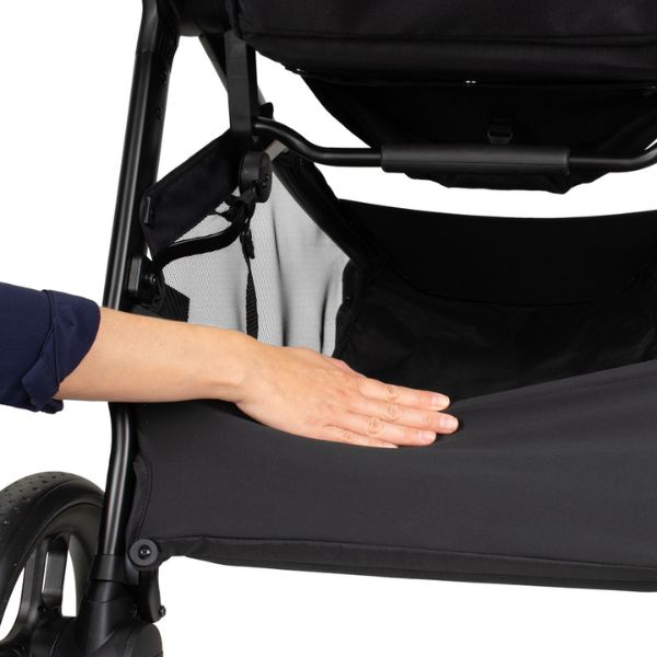 Maxi Cosi Mali Pram Twillic Black