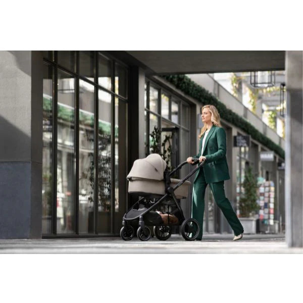 Maxi Cosi Mali Pram