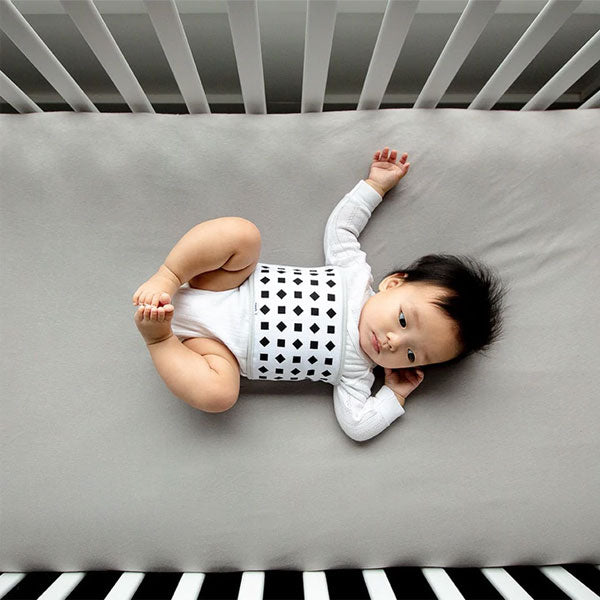 Nanit Pro Baby Monitor & Wall Mount Black + Multi Stand White + Breathing Wear Band Small