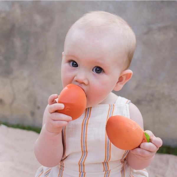Oli & Carol Palm the Peach Teether
