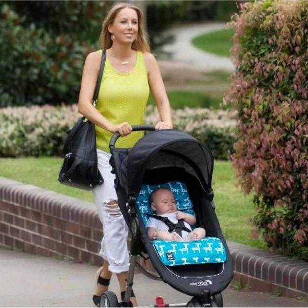 OutlookBaby Pram Liner Teal Giraffe
