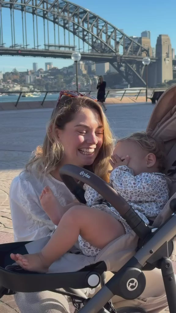 Load video: Cybex eGazelle S Pram
