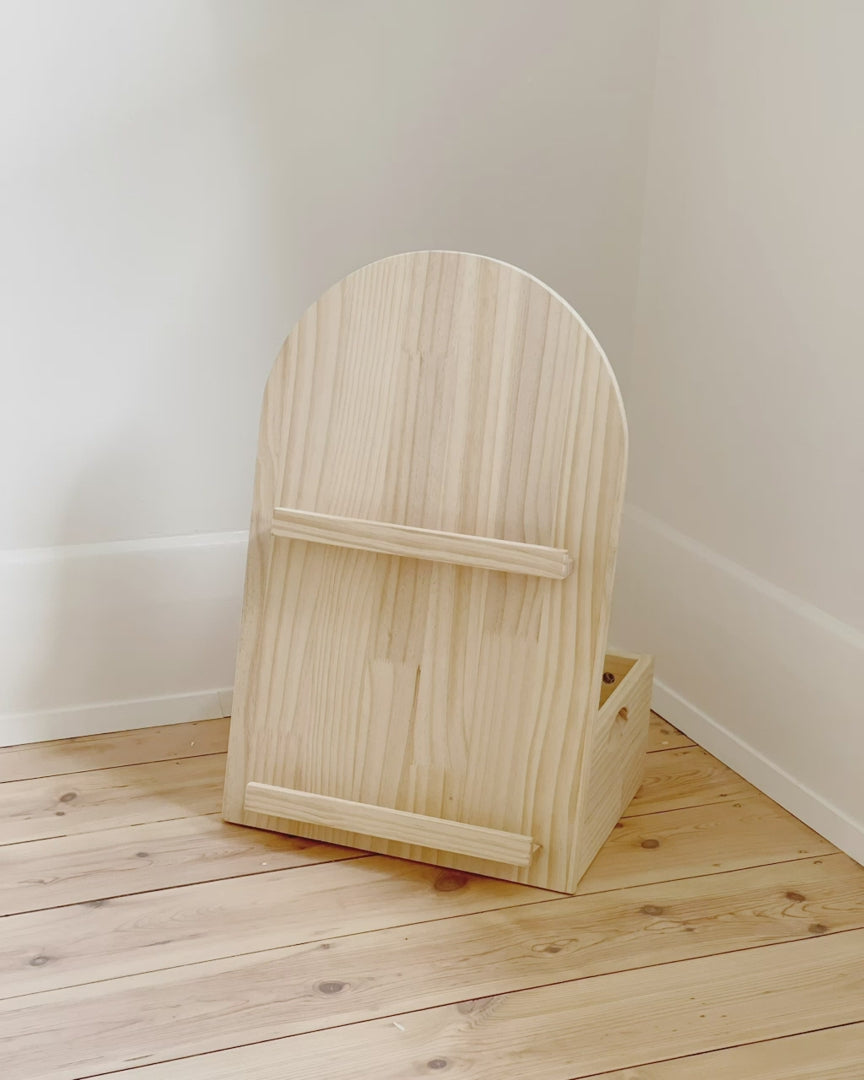 Load video: Nuage Interiors Arched Bookshelf