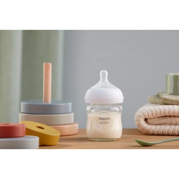 Avent Natural Response Glass Baby Bottle 120ml