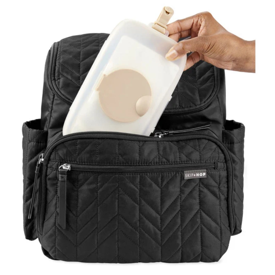Skip Hop Grab & Go Snug Seal Wipes Case Oat