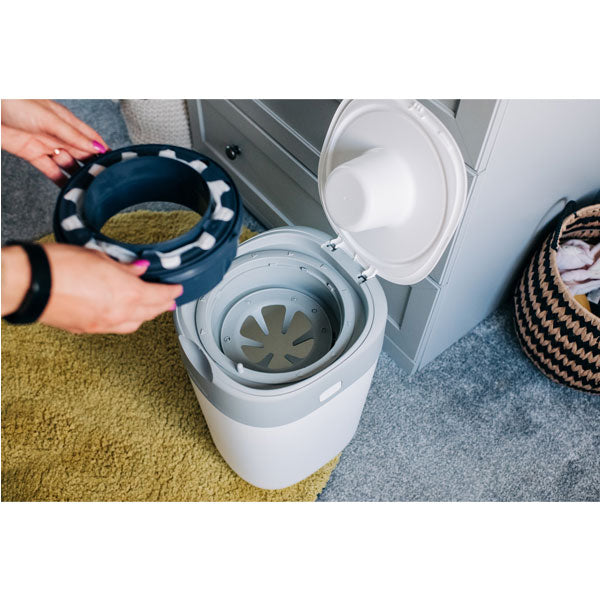 Tommee Tippee Twist & Click Nappy Disposal System Cotton White