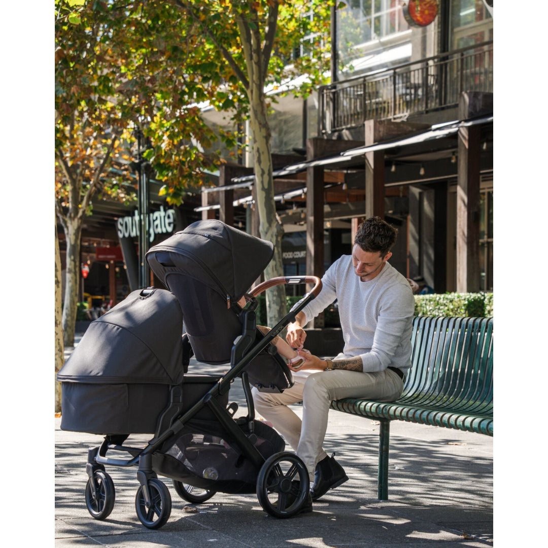 UPPAbaby Vista V3 Pram with Bassinet NORI (Charcoal/Carbon Frame/Saddle Leather) + Rumble Seat V3