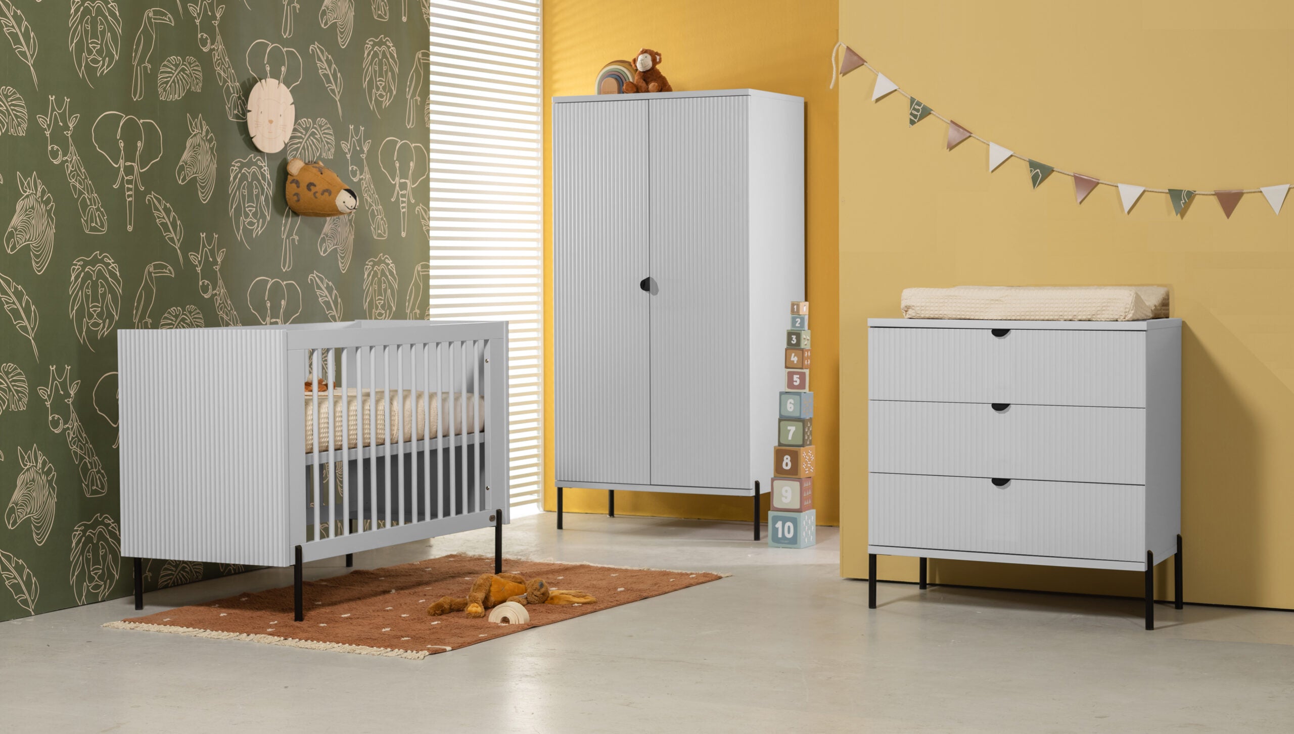 Love N Care Waves Chest White